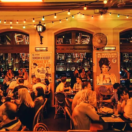 Synagogue Gozsdu Corner Apartman *