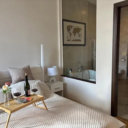 Apartman Synagogue Gozsdu Corner