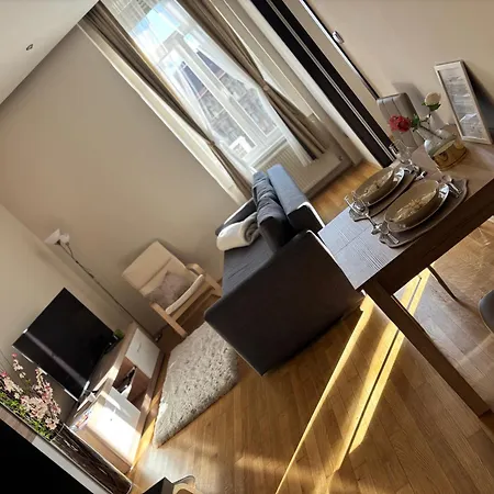 Synagogue Gozsdu Corner * Budapest