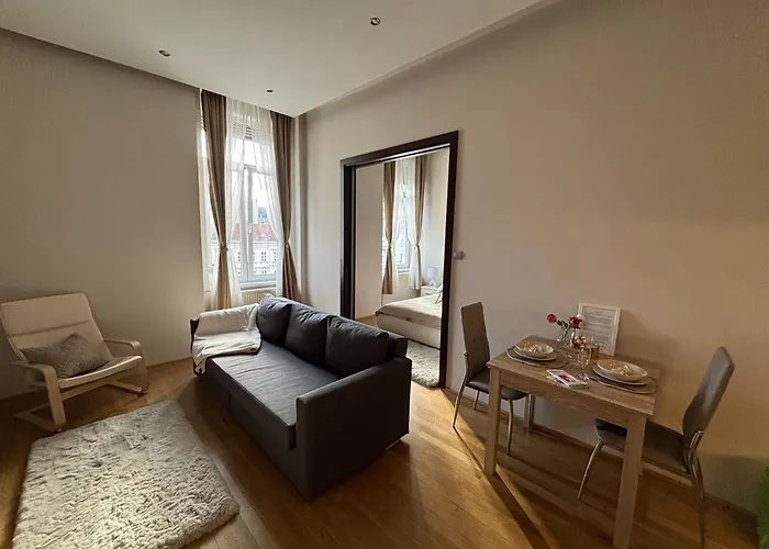 Synagogue Gozsdu Corner Budapesta