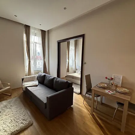 Synagogue Gozsdu Corner בודפשט