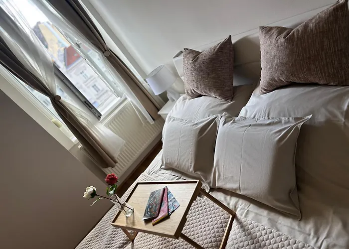 Synagogue Gozsdu Corner בודפשט